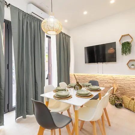 Con Piscina Y Terraza Apartmán