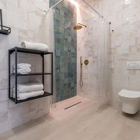Con Piscina Y Terraza Apartman Valencia