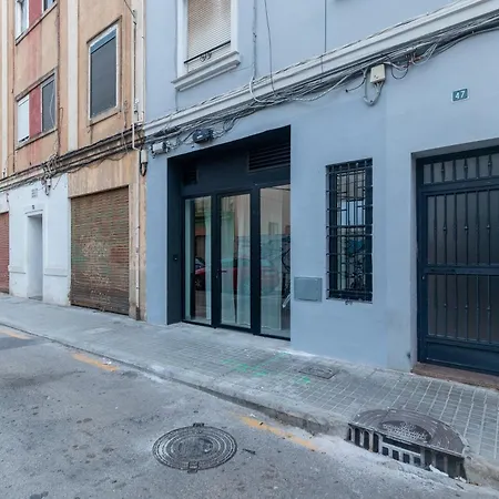 Con Piscina Y Terraza *